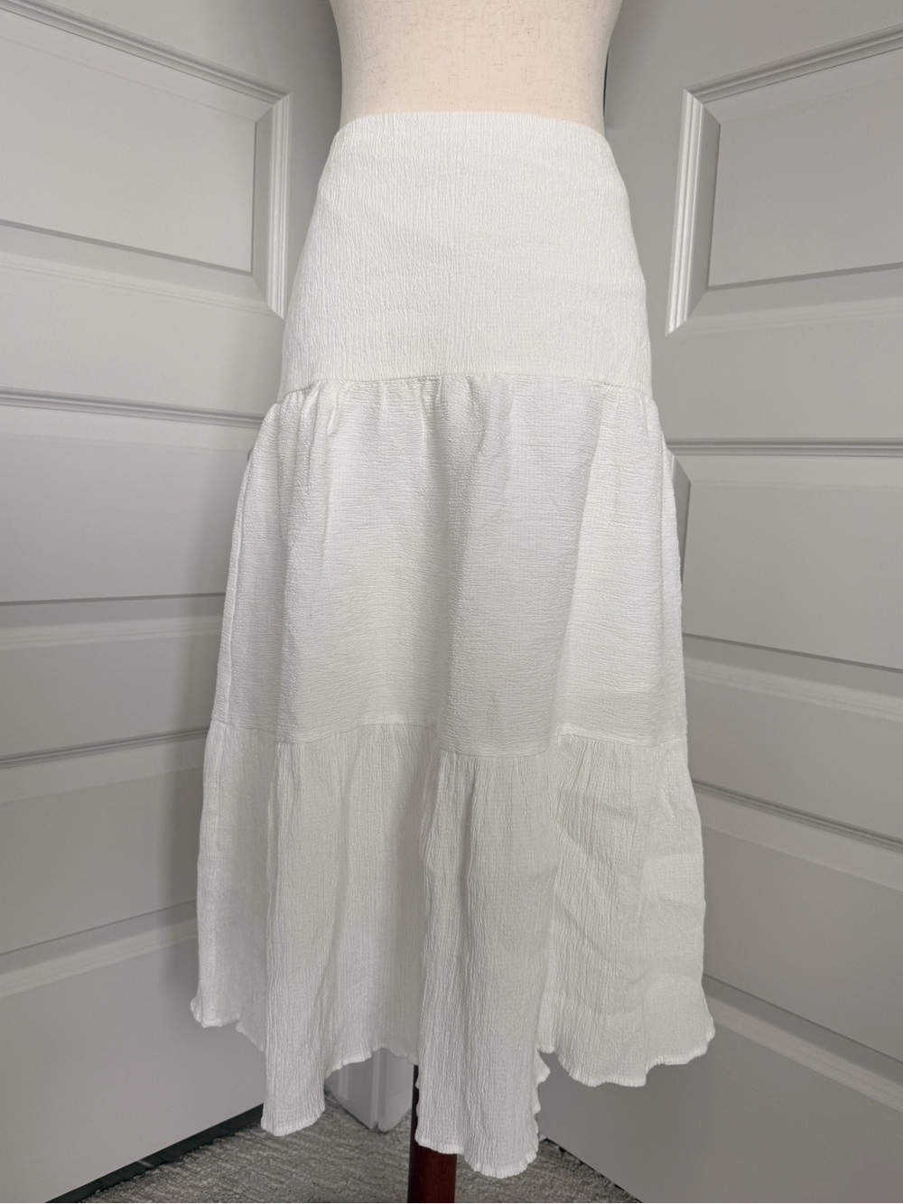 Women’s White Tiered Midi Skirt
